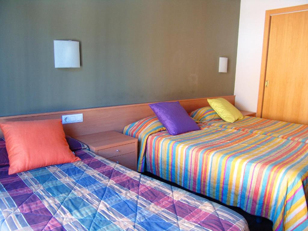 Hotel Pinxo 산타콜로마데파르네스 객실 사진